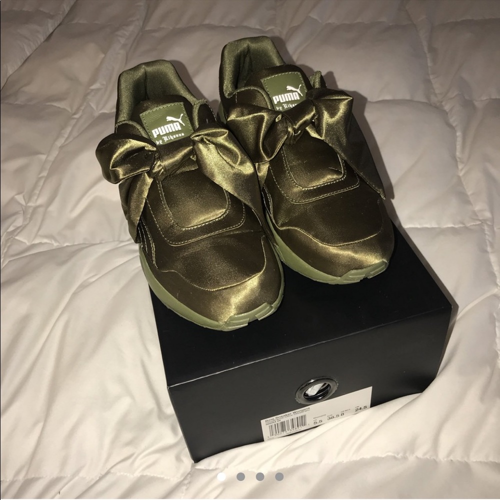 Fenty Puma Sneakers (olive)